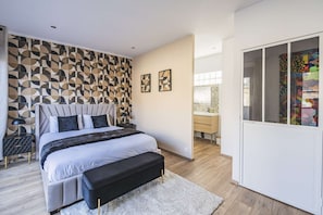 3 bedrooms, desk, WiFi, bed sheets - Town House  with terrace for 6 people (Reims)
