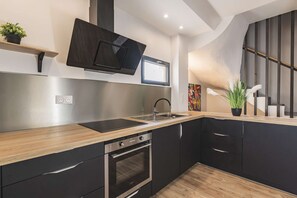 Fridge, microwave, oven, dishwasher