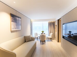 Suite | Living area