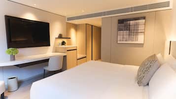 Premium-huone | Tallelokero huoneessa, silitysrauta/-lauta, ilmainen Wi-Fi