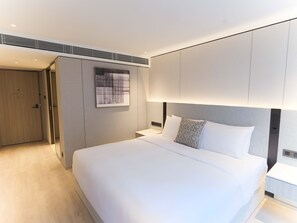 Premium Room | In-room safe, iron/ironing board, free WiFi, bed sheets - The Bauhinia Hotel - Central (Hong Kong Island)