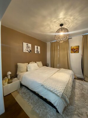 4 bedrooms, WiFi, bed sheets