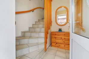 Interior - Apartment '4' with Shared Terrace, Shared Garden and Wi-Fi (Nordstrand)