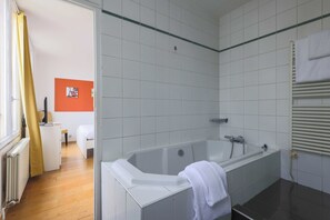 Hair dryer, towels