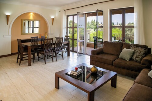 2 Bedroom Apartment - AHB11