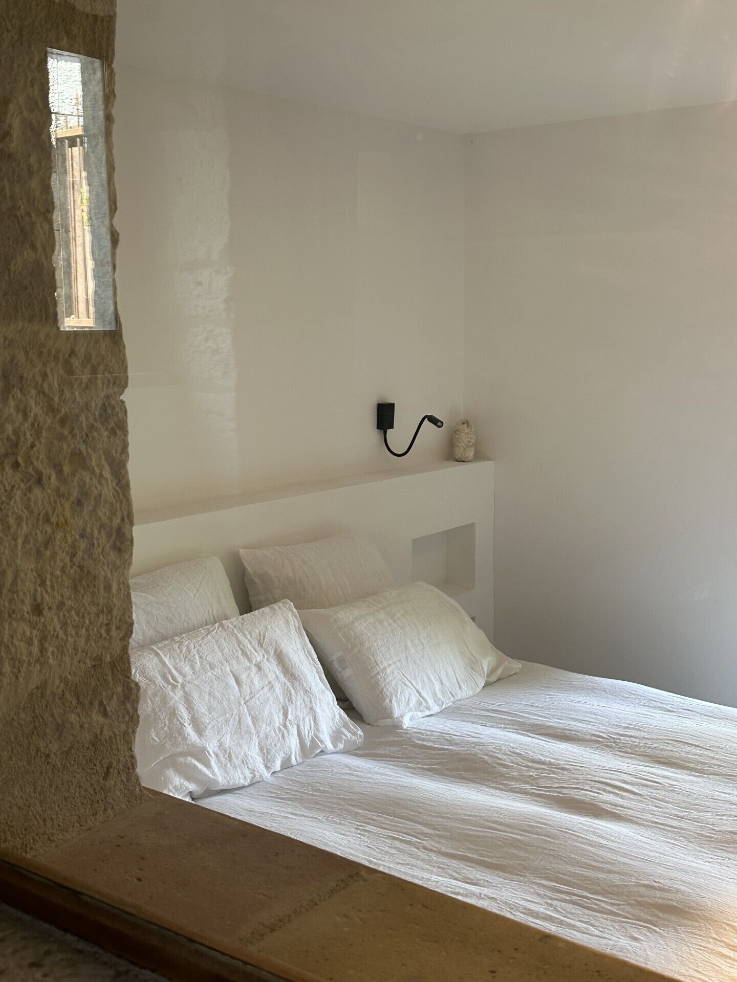 8 chambres, accès Internet, draps fournis