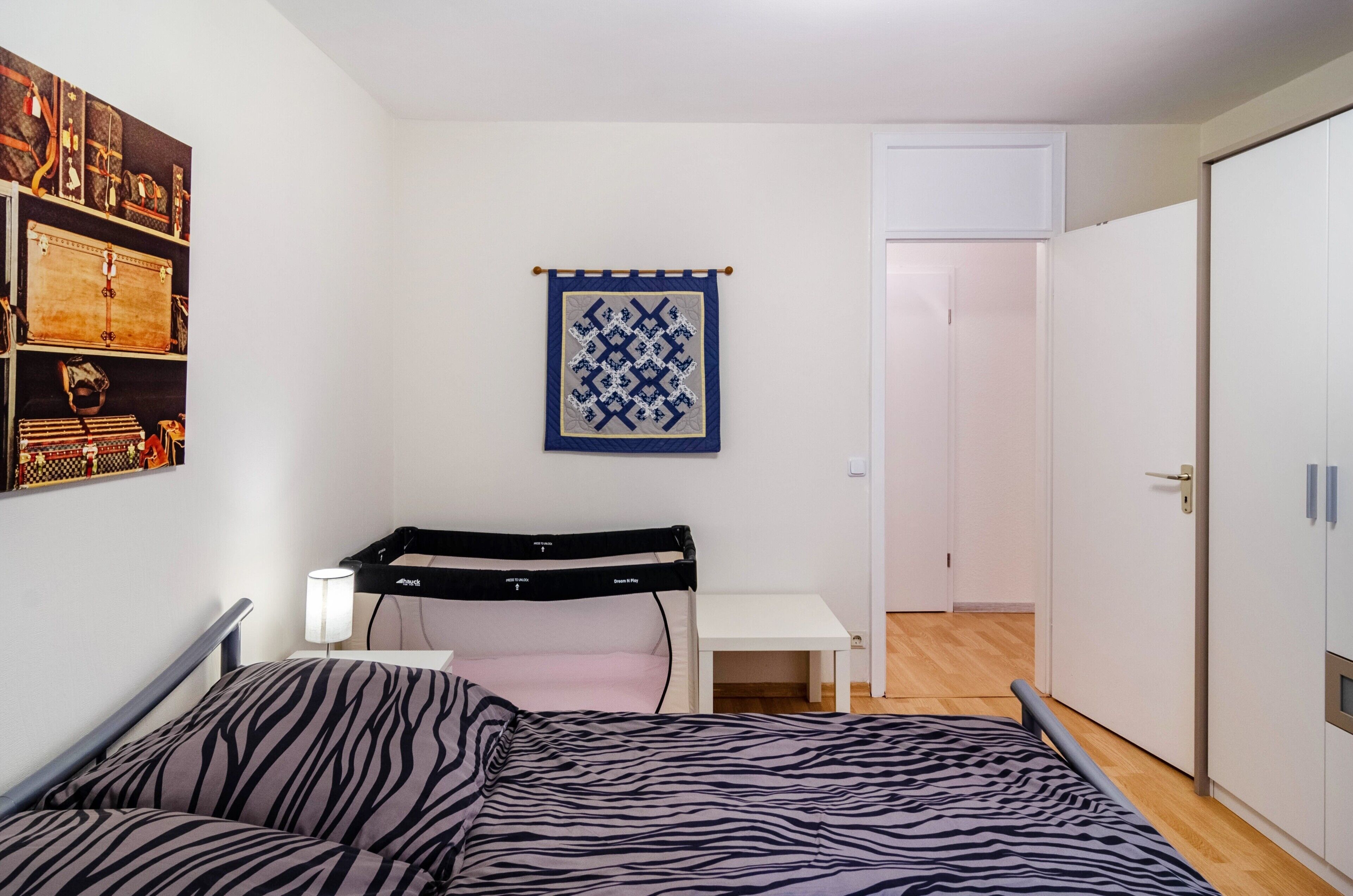 2 habitaciones, tabla de planchar con plancha y wifi 