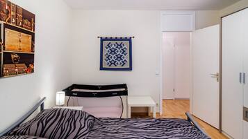 2 habitaciones, tabla de planchar con plancha y wifi