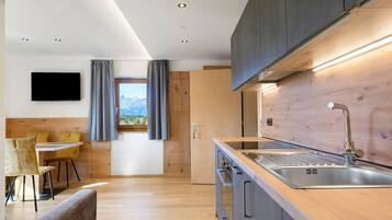 Kühlschrank, Ofen, Herdplatte, Geschirrspüler