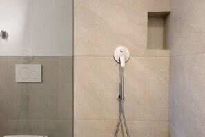 Shower, hair dryer, towels - Apartment 'Ifinger' with Mountain View, Shared Garden and Wi-Fi (Avelengo)
