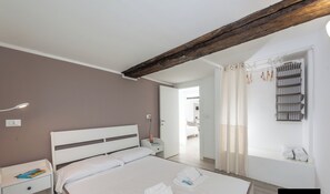 2 soverom, strykejern/-brett, wi-fi og sengetøy