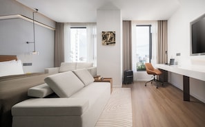 Comfort King Room, City View | Premium bedding, memory-foam beds, minibar, in-room safe