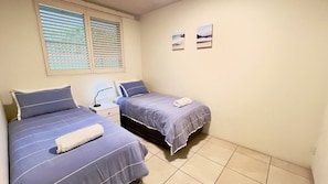2 slaapkamers, een strijkplank/strijkijzer, wifi, beddengoed