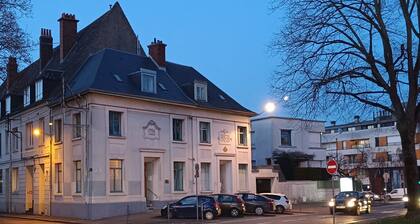 GĂźte de la Grand'Place d'Arras, parking inclus, duplex