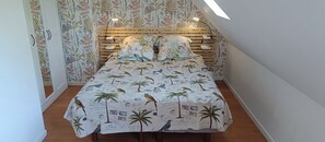 2 chambres, fer et planche à repasser, accès Internet, draps fournis