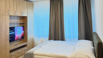 1 bedroom, iron/ironing board, internet, bed sheets