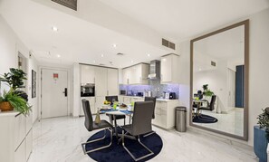 Comfort Apartment, Balcony, Courtyard View | Living area