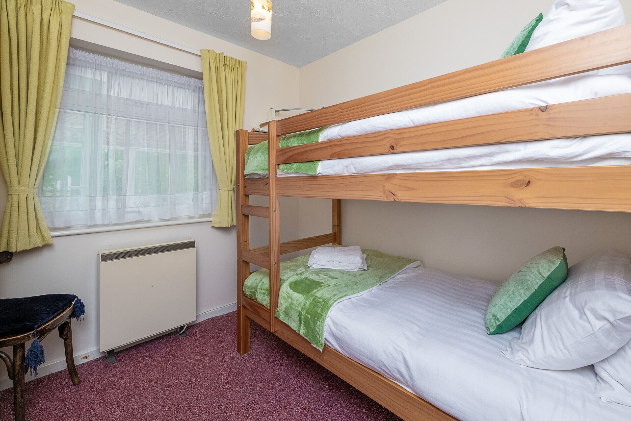 3 soverom, strykejern/-brett, wi-fi (inkludert) og sengetøy