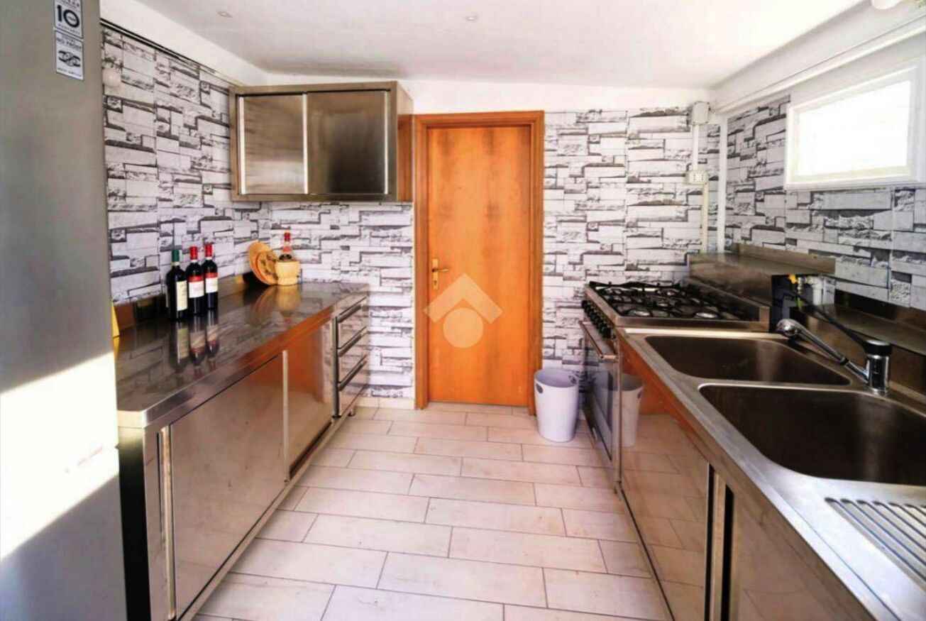 Frigorifero, microonde, tostapane