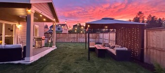 Gorgeous 5-bedroom house with game room in La Pine. Perfect for large groups