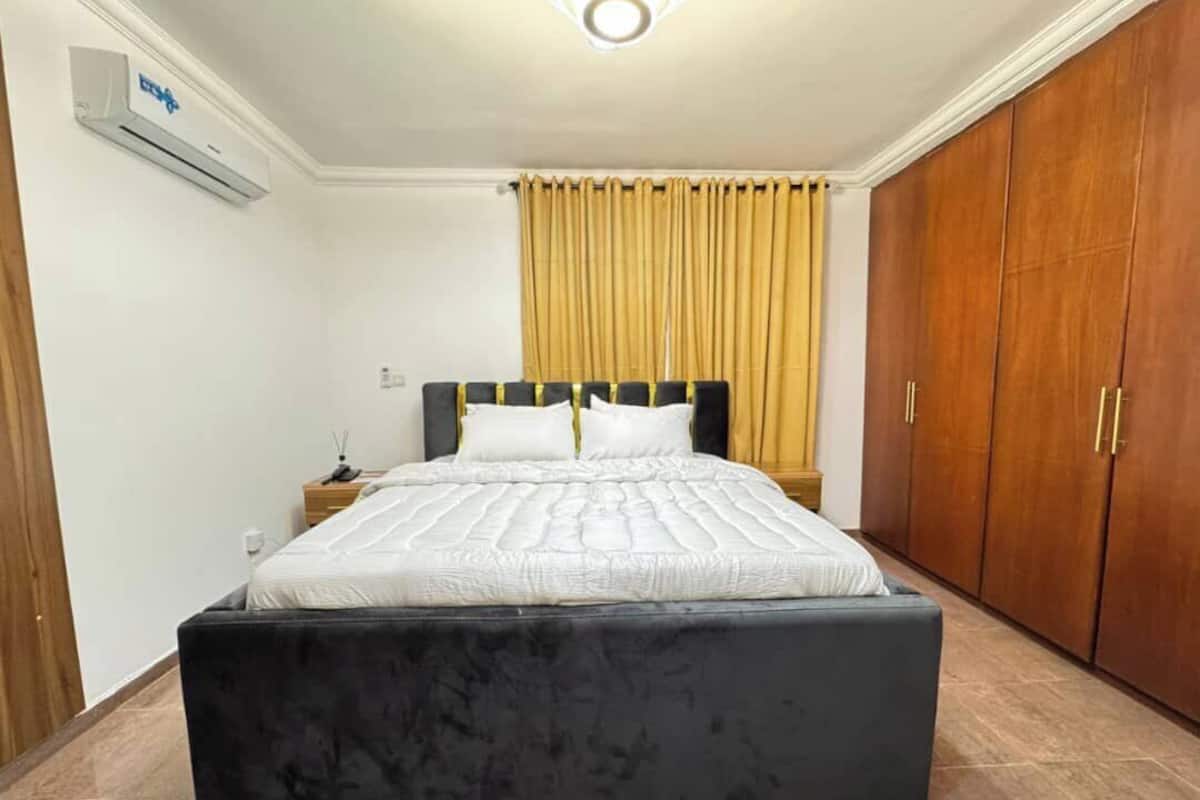 Standard Room, City View | Desk, laptop workspace, soundproofing, free WiFi
