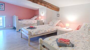 3 Schlafzimmer, Bügeleisen/Bügelbrett, WLAN, Bettwäsche