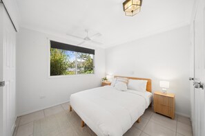 3 habitaciones, tabla de planchar con plancha, cuna de viaje y wifi 