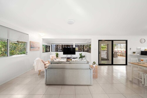 Caloundra Beach Break - 3BD Family Home