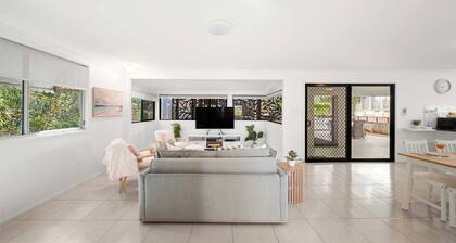 Caloundra Beach Break - 3BD Family Home