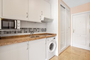 Apartment | Private kitchen - Duplex in Torremolinos 50m From the Beach (Torremolinos)