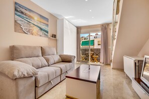 Apartment | Living room - Duplex in Torremolinos 50m From the Beach (Torremolinos)