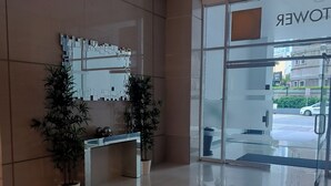 Apartment, 1 Schlafzimmer, barrierefrei, eigener Pool | Lobby