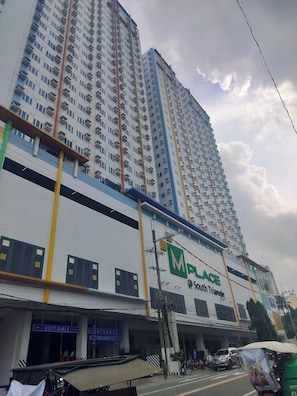 Condo, 1 Bedroom, Accessible, Private Pool | Exterior - Modern Condo in Quezon City With City View (Quezon City)