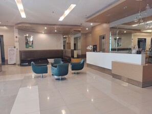 Condo, 1 Bedroom, Accessible, Private Pool | Lobby - Tum's Mplace Staycation 17th Floor Tower B (Quezon City)