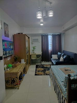 Appart'hôtel, 1 chambre, accessible aux personnes à mobilité réduite, piscine privée | Coin séjour