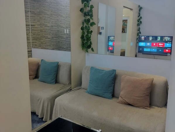 1 bedroom - Tum's Mplace Staycation 5th Floor Tower A (Quezon City)