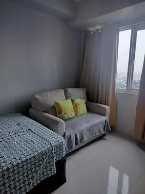 Appart'hôtel, 1 chambre, accessible aux personnes à mobilité réduite, piscine privée | Coin séjour