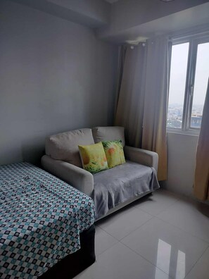 Condo, 1 Bedroom, Accessible, Private Pool | Living area