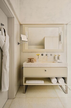 ห้องดีลักซ์ดับเบิล | ห้องน้ำ