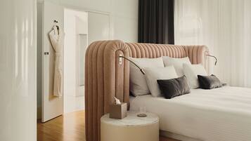 Deluxe Double Room | In-room safe, iron/ironing board, free WiFi