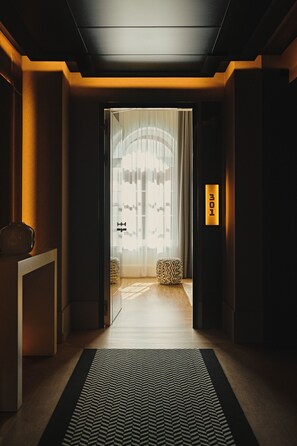 อพาร์ทเมนท์ | ตู้นิรภัยในห้องพัก, เตารีด/โต๊ะรีดผ้า, Wi-Fi ฟรี