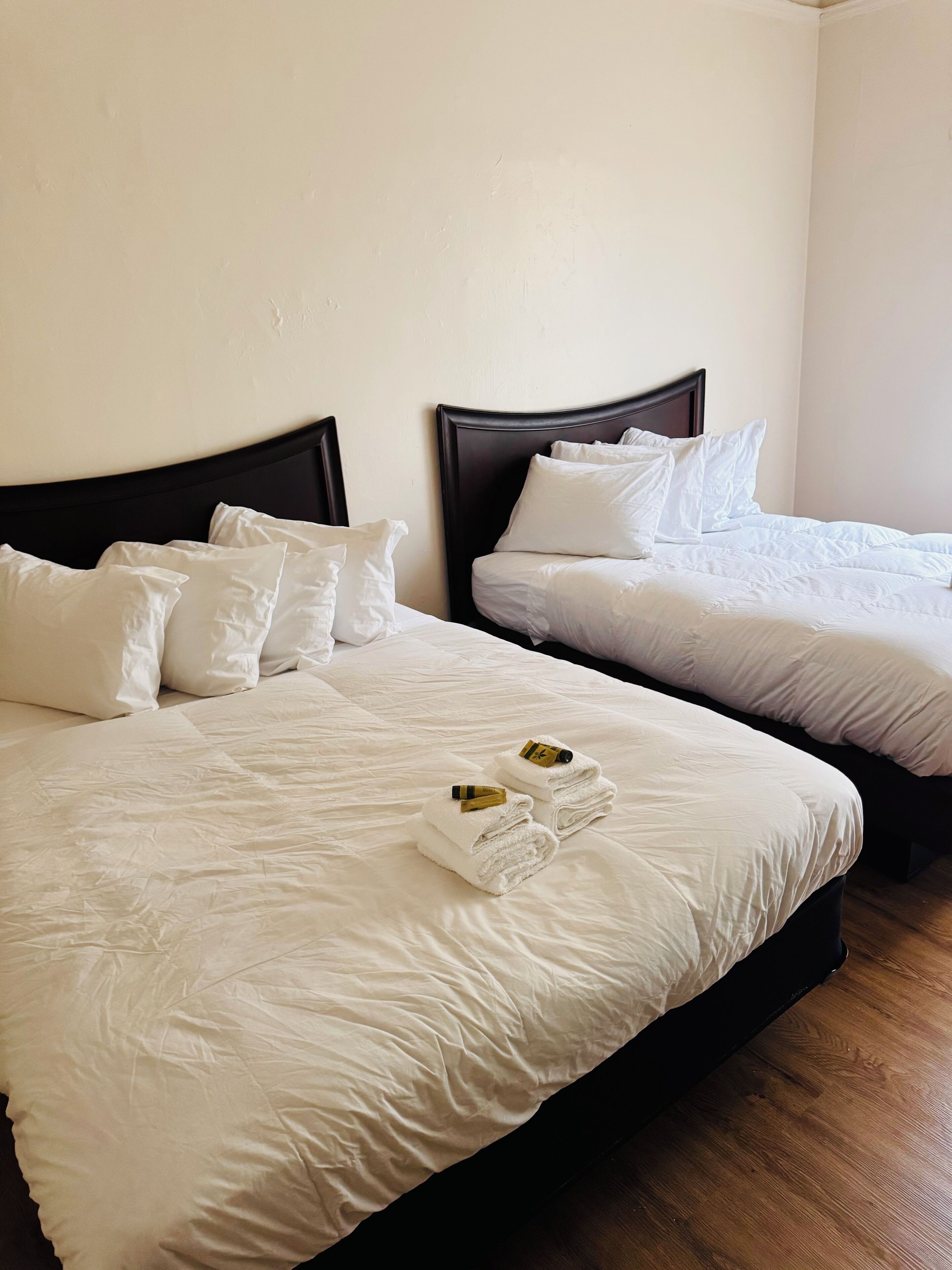 Basic Double Room, 1 Queen Bed, Non Smoking | Egyptian cotton sheets, premium bedding, down comforters