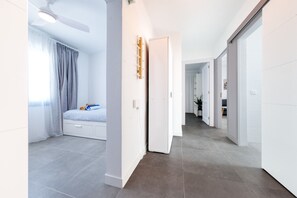 4 bedrooms, desk, iron/ironing board, travel crib