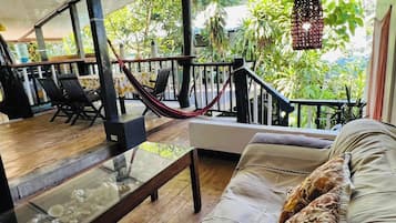 Apartment, 2 Bedrooms, Smoking, Balcony | Living area
