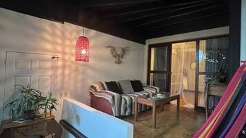 Apartment, 2 Bedrooms, Smoking, Balcony | Living room