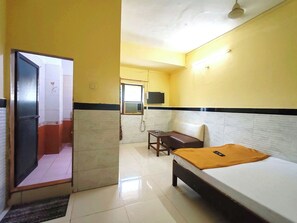 Habitación básica doble | Escritorio y wifi gratis