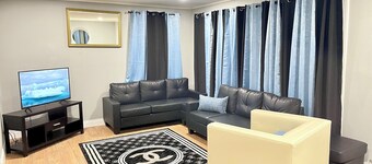 Cozy Full Home + Free Parking + Fast Wi-fi & Central Area