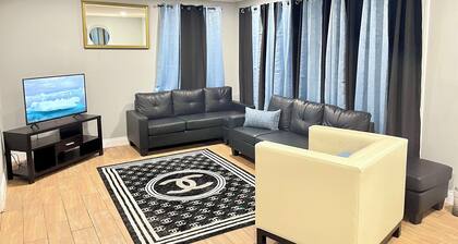 Cozy Full Home + Free Parking + Fast Wi-fi & Central Area