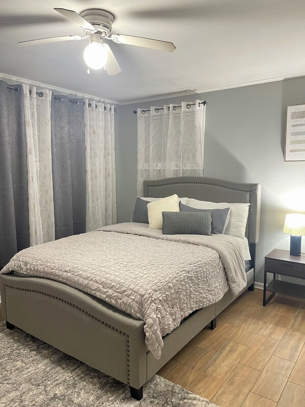 2 bedrooms, iron/ironing board, WiFi, bed sheets