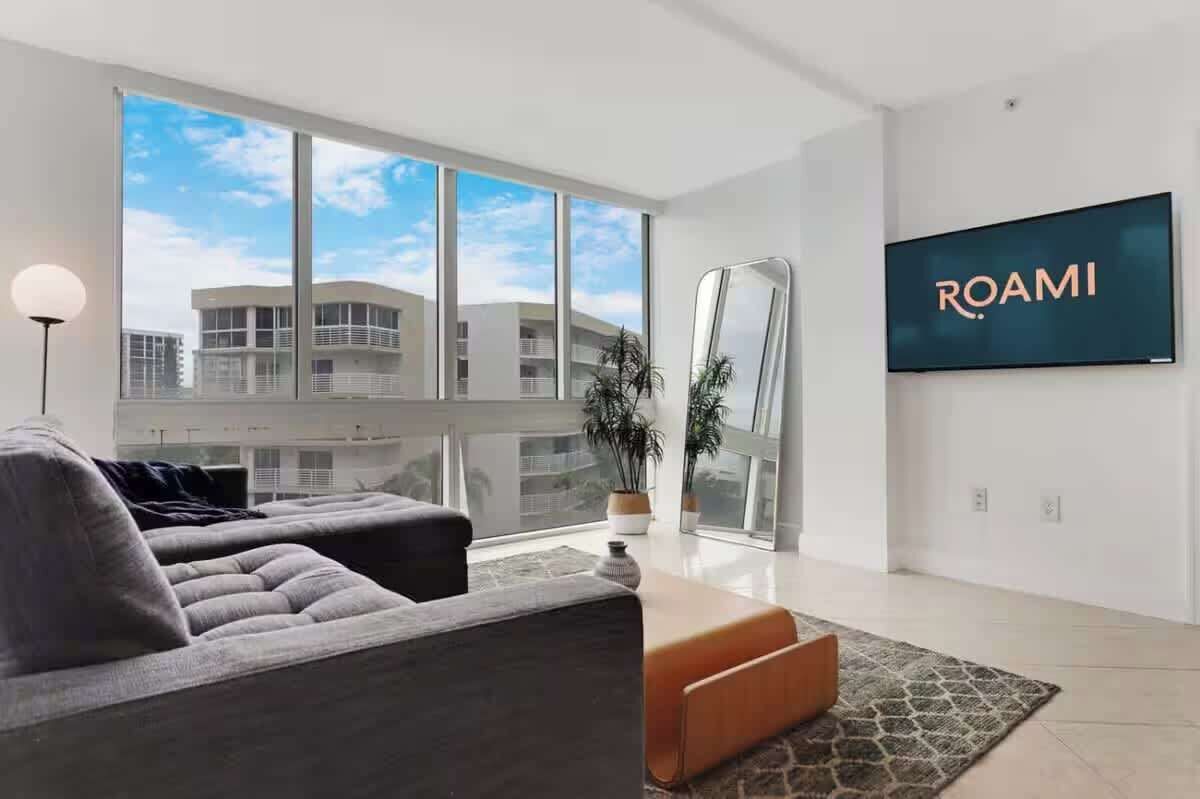 Roami At Sunny Isles | Rooftop Pool | 2 Br - Hallandale Beach, FL